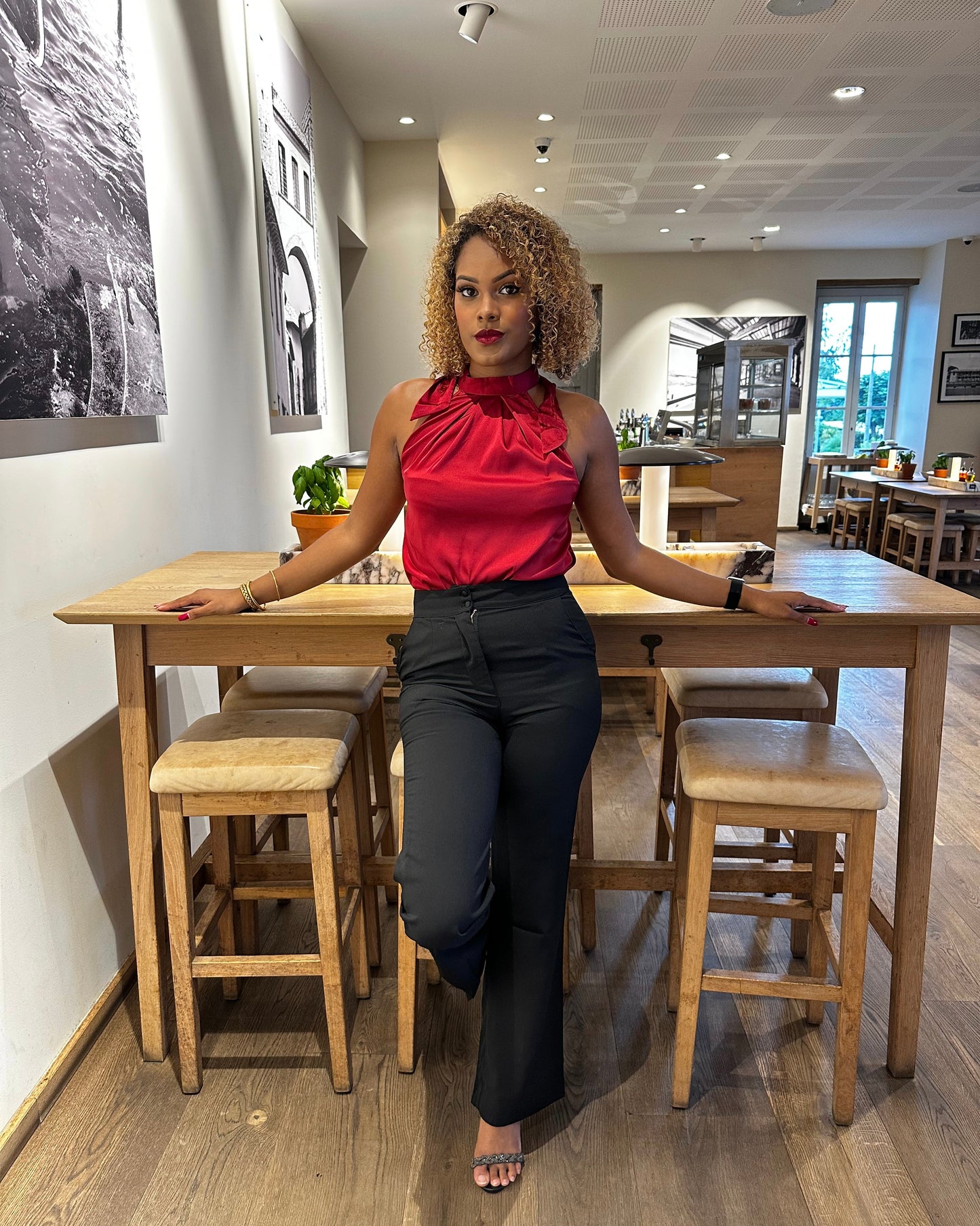 Haut rouge satiné Adélaïde